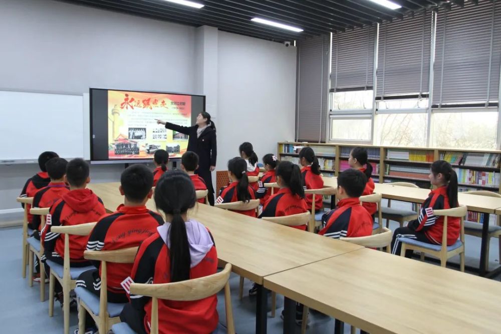 中国故事东营市春晖小学共生课程创生学校育人新生态