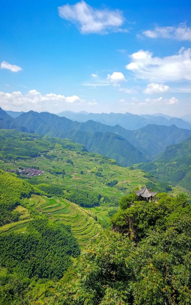 「南尖岩景区 」