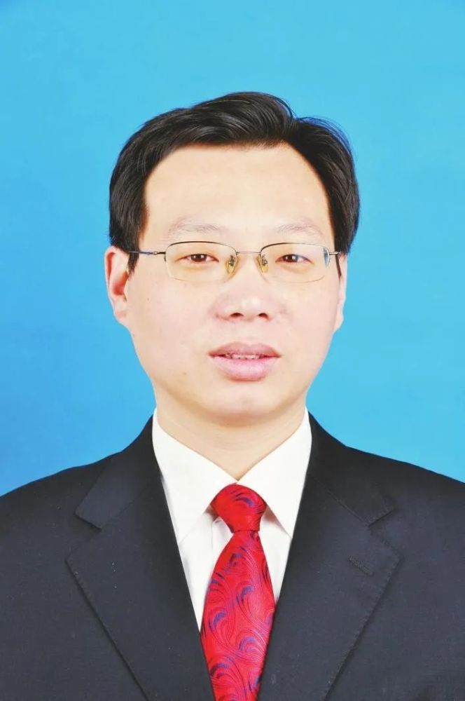 胡仁彩,男,汉族,1975年3月生,博士研究生,经济学博士学位,中共党员