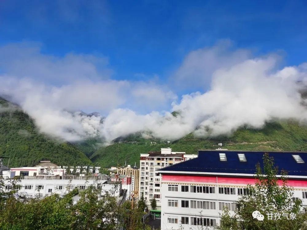 我州大部地区有中到大雨,白玉,新龙,炉霍和色达境内的个别乡镇有暴雨