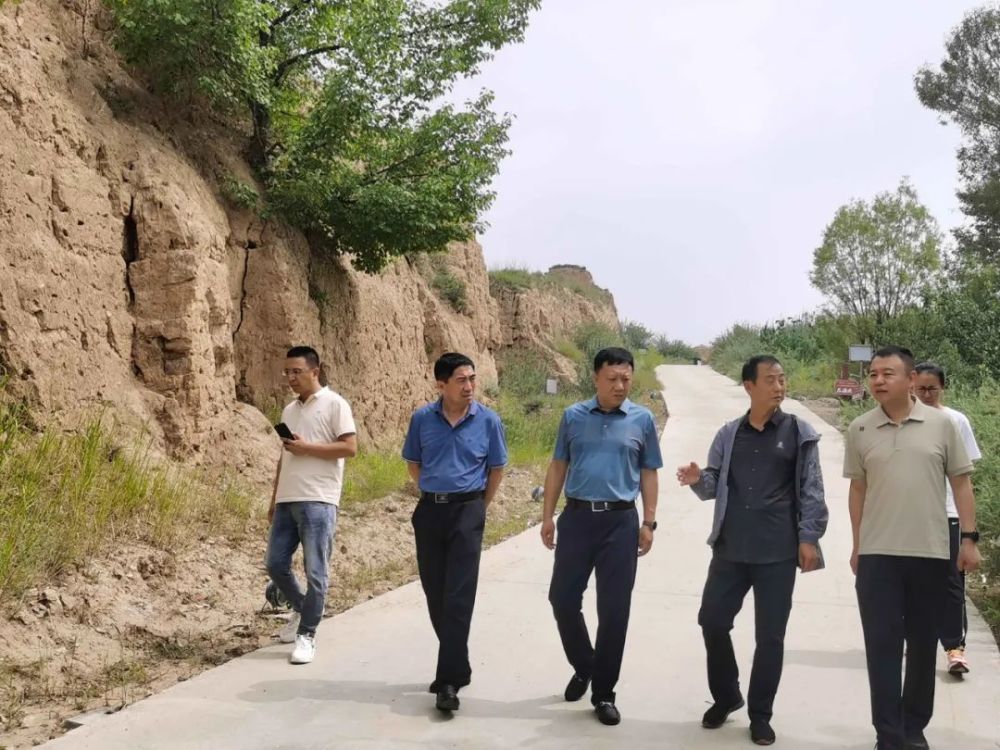 大同市检察院党组成员,副检察长苑曙光一行深入阳高县