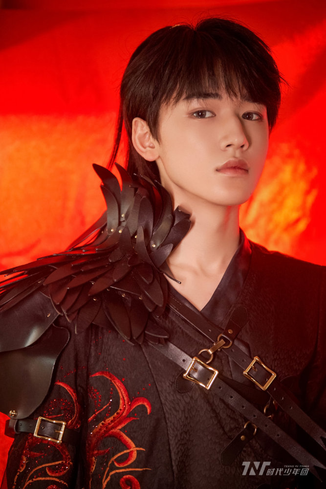 tnt时代少年团红衣造型