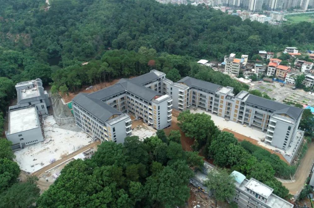 广东北江中学改扩建项目一期收尾1200名学生将入读