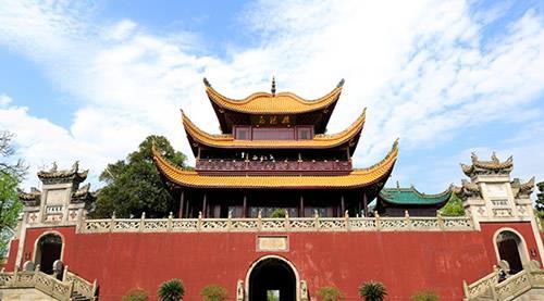 湖南十大著名旅游景点 湖南最有名的景区 湖南旅游胜地排行榜