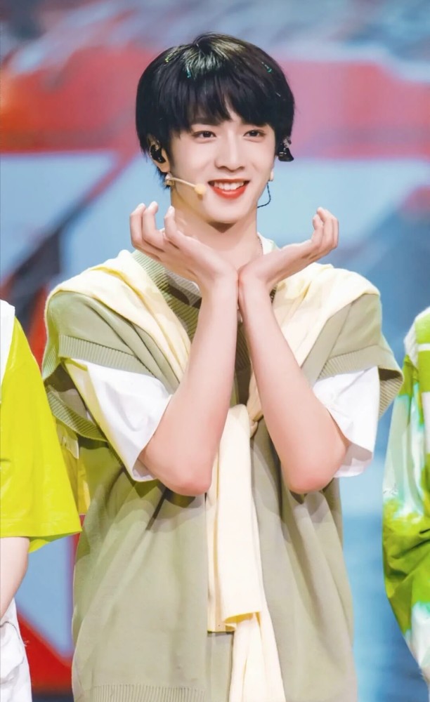 tfboys和tnt时代少年团高清壁纸!