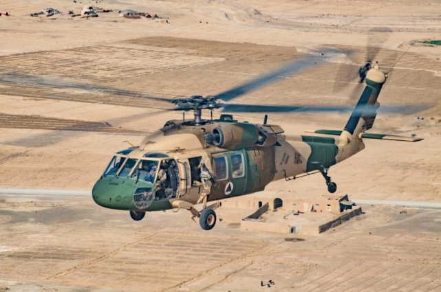 此前阿富汗安全部队装备的uh60直升机,部分已被塔利班缴获