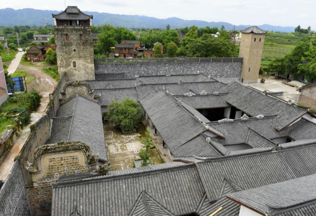 泸州富甲一方的大地主豪宅,人称川南老大,70年代接客20多万人次