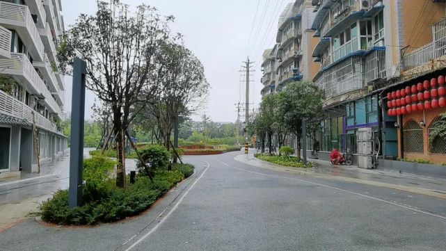 生活场景 街区总体规划 "共享街区,主题广场,缤纷水岸" 三个功能分区