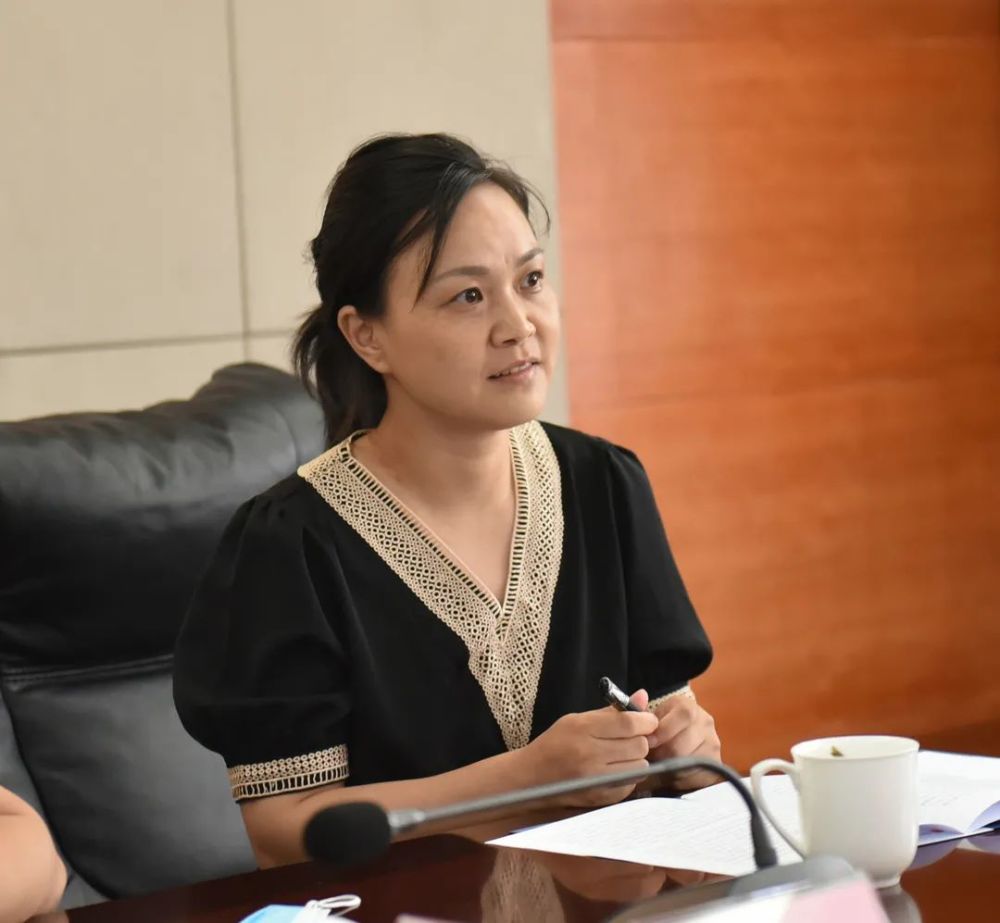 成都中院党组成员副院长龚成到新都法院征求代表委员意见建议