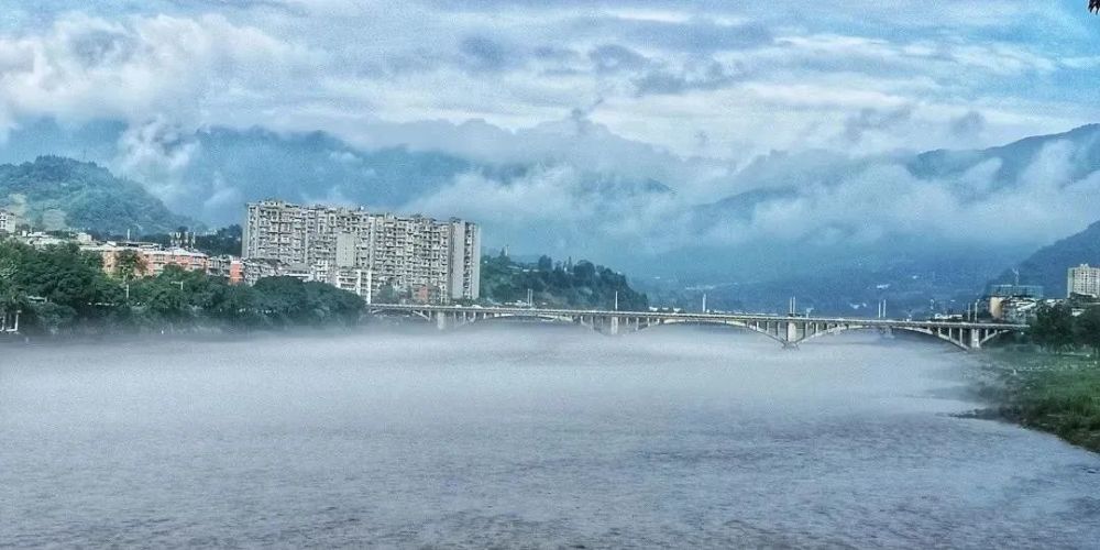 雾漫青衣江,这个秋季来雨城观雾海茫茫