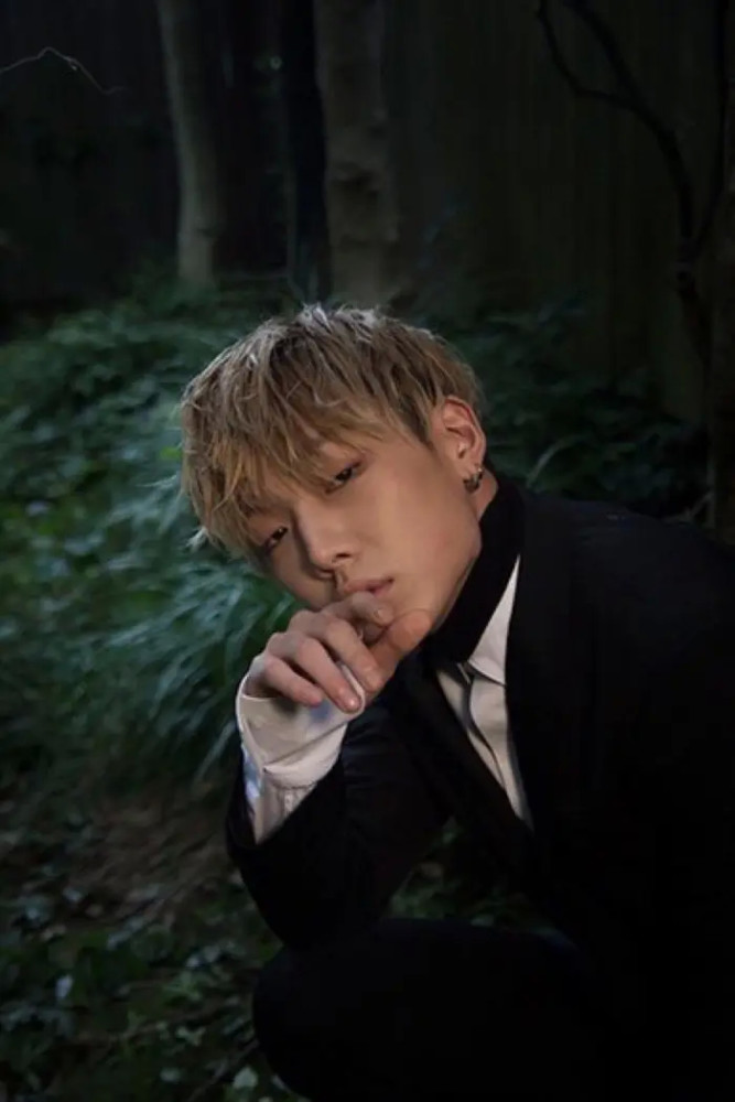ikon26岁成员bobby突然宣布结婚,孩子即将出世,yg"不会放弃回归"