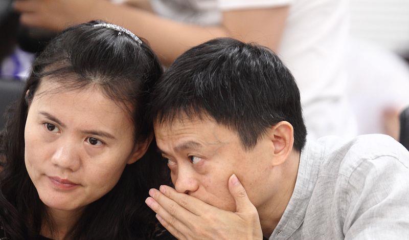马云妻子照片爆出,气质不输奶茶妹妹,网友:怪不得马云
