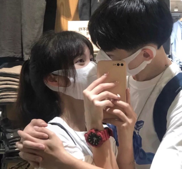 校园风情侣头像