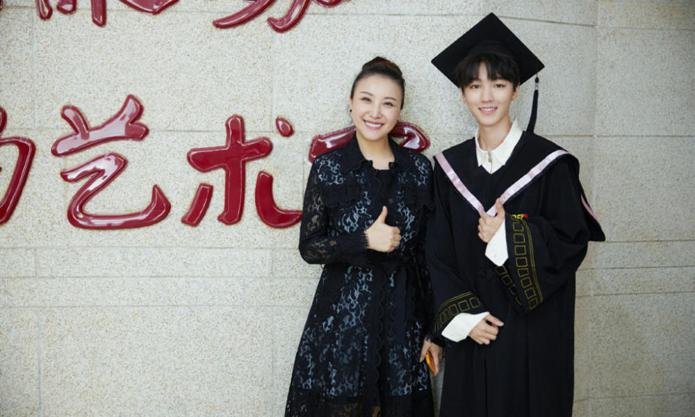 她是姚晨大学同窗留校当老师教过张一山王俊凯新剧演反派获赞
