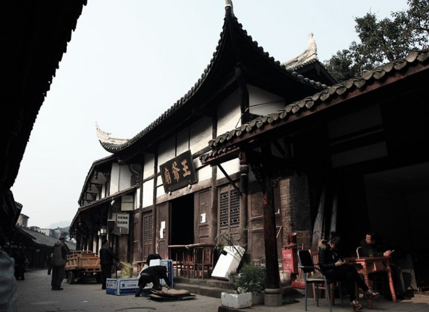 这里就是郪江古镇,位于四川绵阳,郪江古镇原名为千子乡,在上个世纪三
