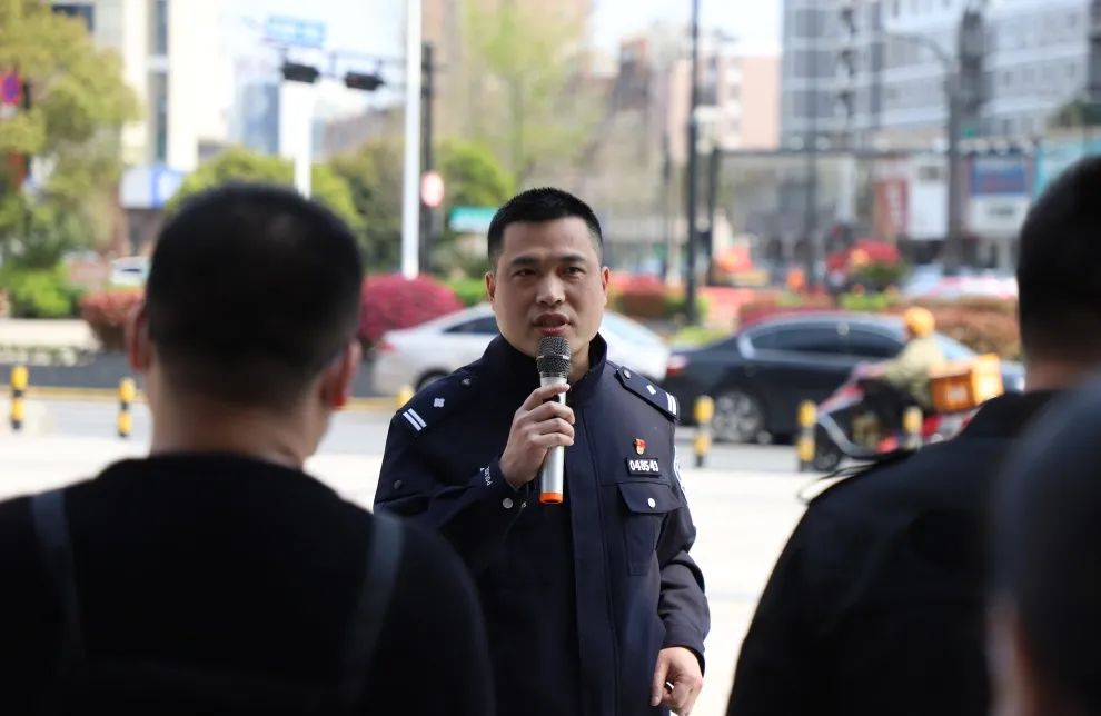 朱伟明:"在自己热爱的岗位上工作,就好像一直在热恋.