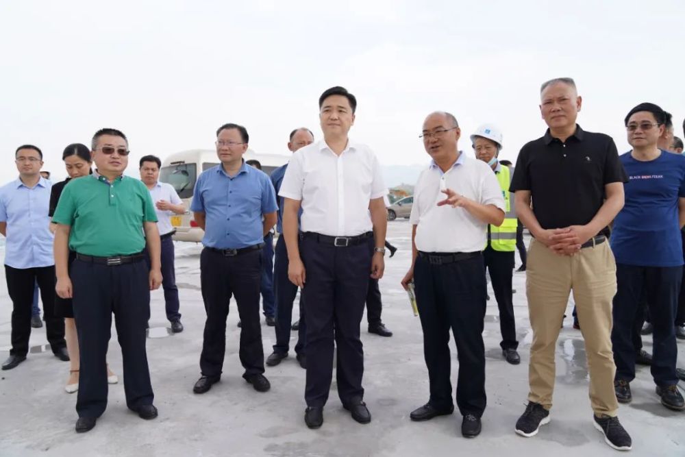 雷涛带队调研中心城区重点建设项目推进情况