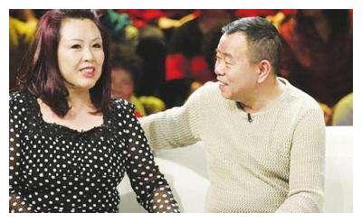 "国家一级演员"潘长江,曾与妻子住8年厕所,63岁花钱不用眨眼