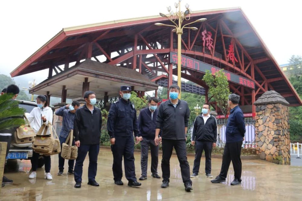 8月16日至19日,共青团云南省委书记唐源一行深入到红河州蒙自市,河口