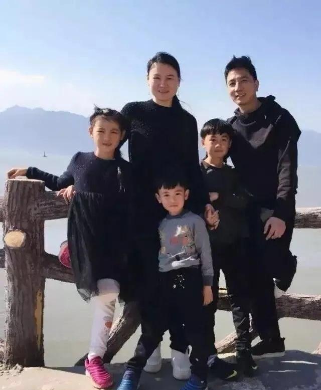 朱小贞哥哥回怼林生斌之后朱小贞妹妹也发文晒聊天记录信息量很大