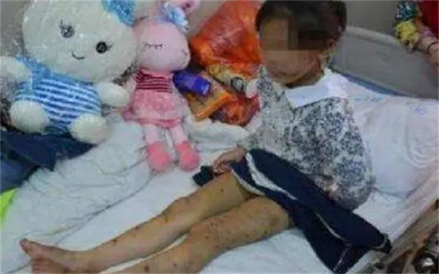 青海妈妈燕志云:虐死6岁女儿被判7年,出狱后挖女儿