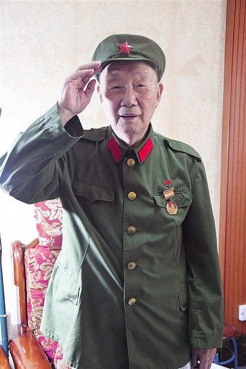 健在老红军风采录之一——郝毅