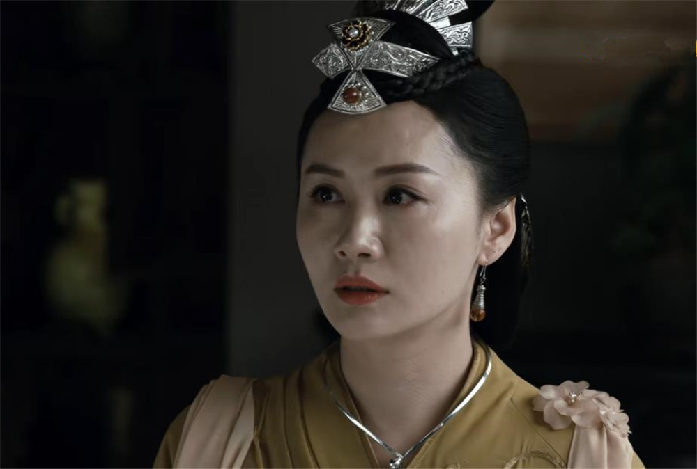 天龙八部:6版甘宝宝各有各的美,6版钟万仇新版最接近原著