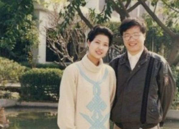 从"德艺双馨"到"众人唾弃",李双江到底经历了什么?