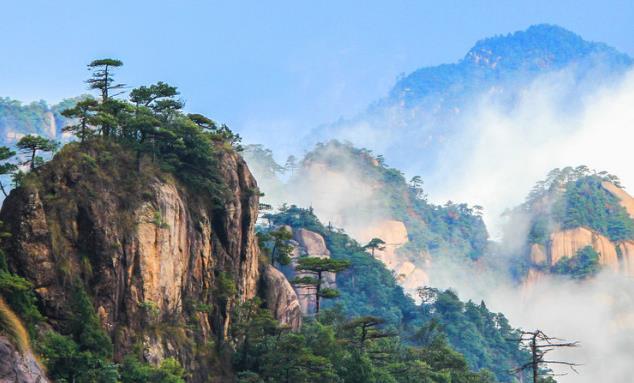 十大名山之一,全球唯一的联合国ccc/un优秀生态旅游景区,不管是在江西