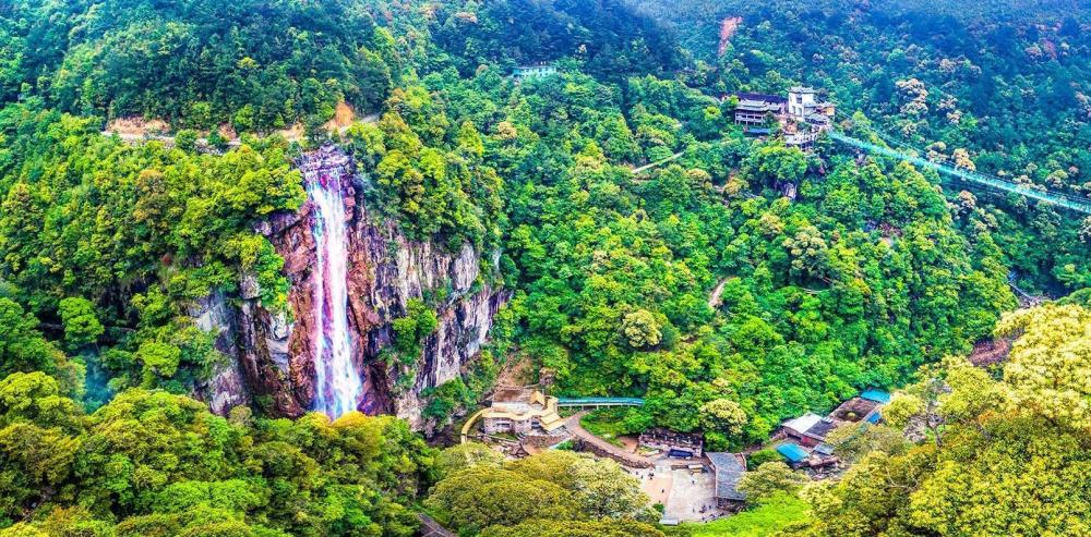 福建三明"最江湖"的景点,武侠气息十足,很多游客前来打卡