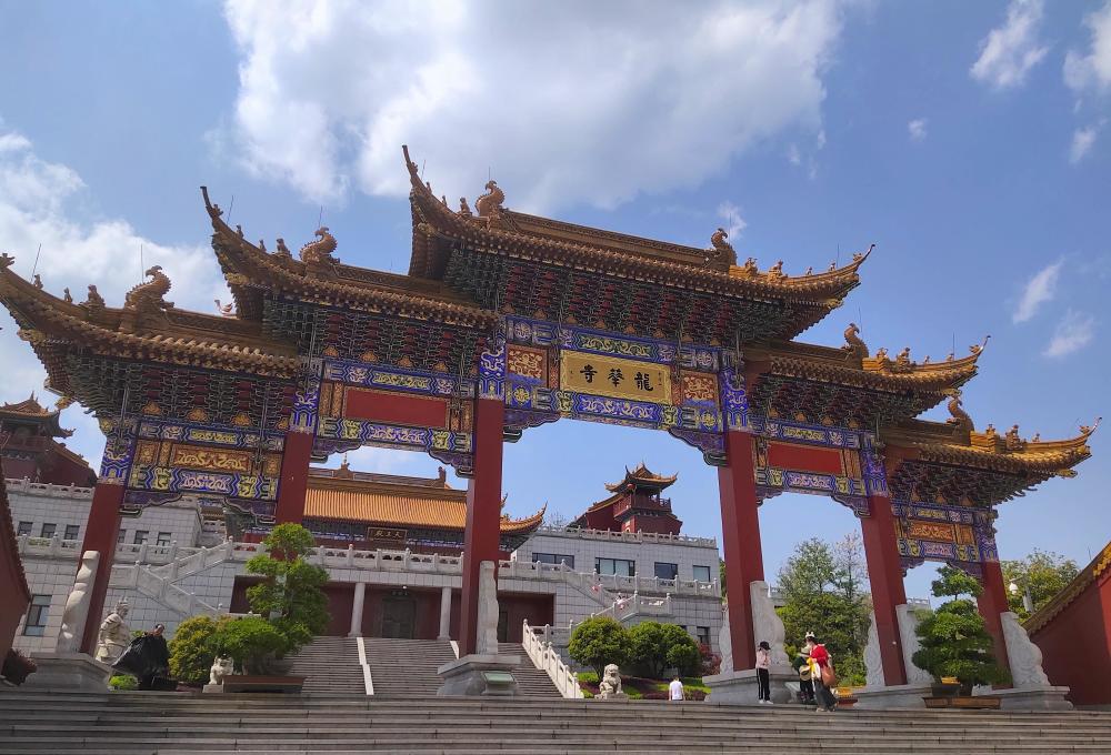 绍兴兜率天宫景区,中国最大规模寺庙,世界上最高室内坐佛