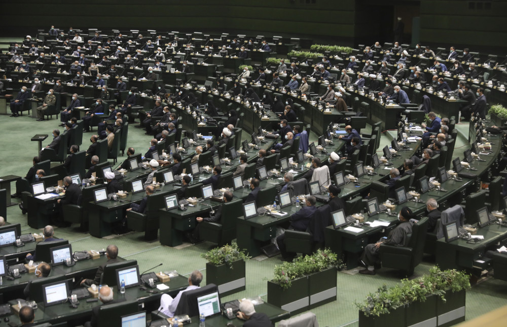 (外代一线)伊朗议会开始讨论内阁提名人选