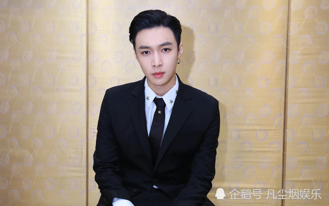 张艺兴的家庭背景曝光,演员只是副业,外公身份让人意