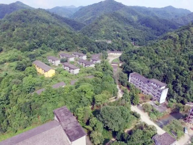 05兵工厂,位于清流县嵩溪镇元山村,是一处隐藏在深山老林中的战备兵