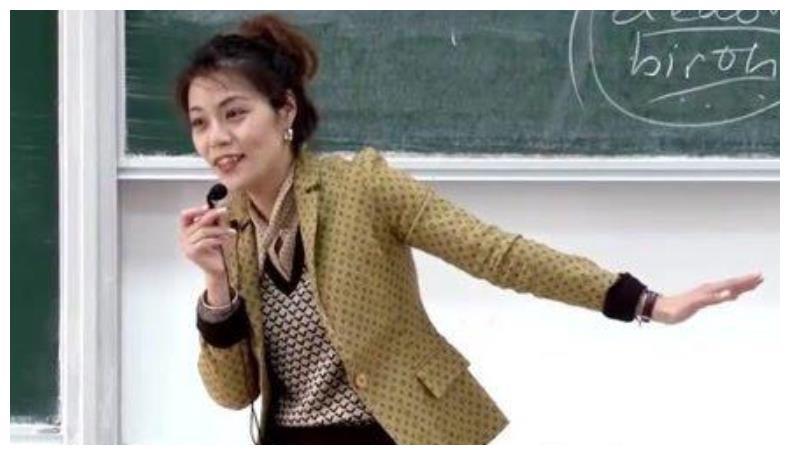从"万人追捧"到"万人炮轰",复旦网红教授陈果,到底做错了什么?