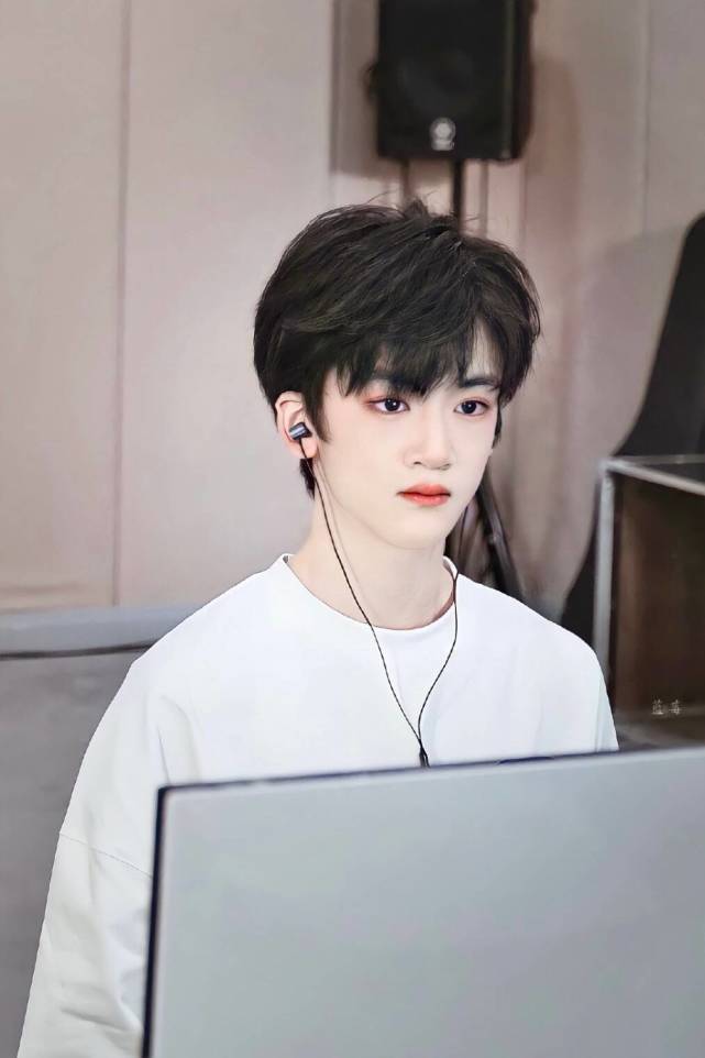 tf家族三代绝图投稿—邓佳鑫