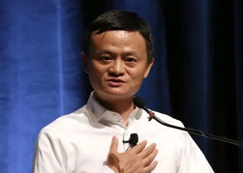 看看马云儿子马元坤,再看看女儿马雪,网友感叹:基因真