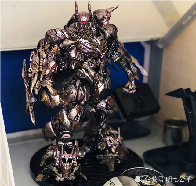 震荡波复制体有两个脑袋的变形金刚霸天虎双头波还记得他吗