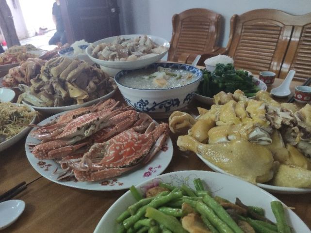湛江七月十四鬼仔节:有鸡有鸭有海鲜,一台丰盛的大餐