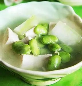 冬瓜蚕豆汤