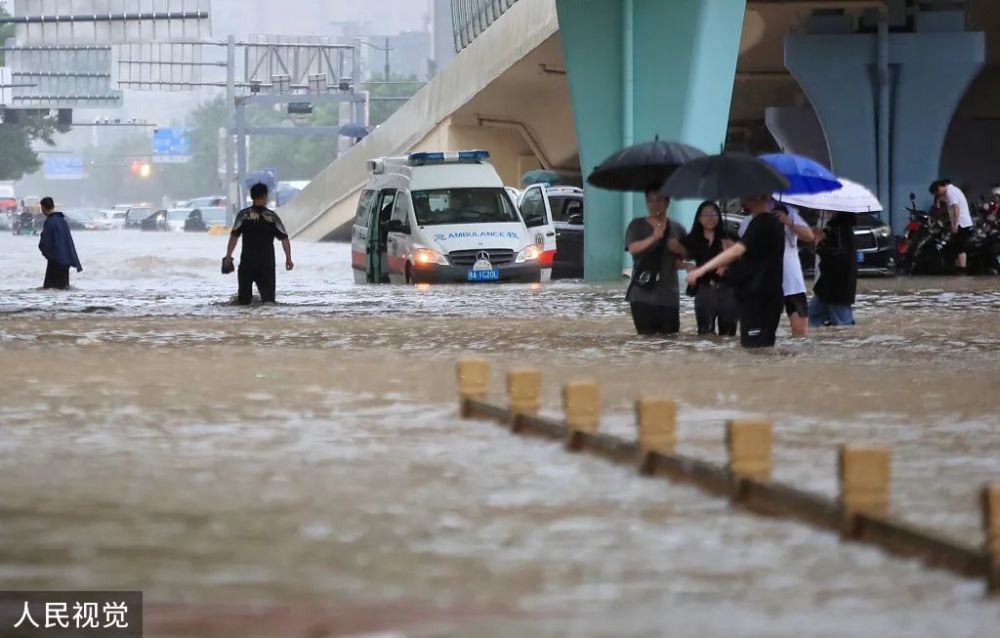 谷雨数据|怎么办?河南暴雨加拿大50度高温,今年有200多场极端天气了