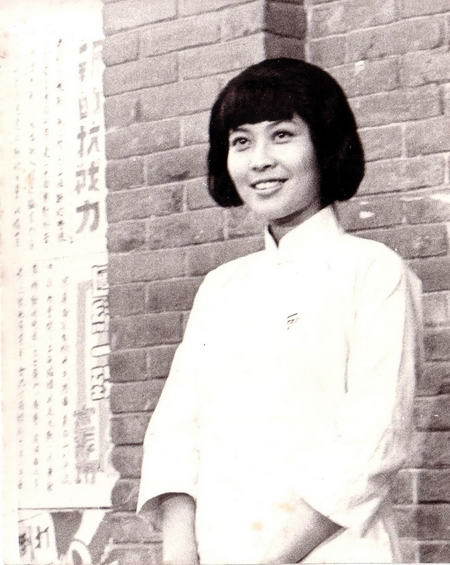 "峨影金花"傅丽莉:巅峰时期因病息影,丈夫孙淳不离不弃