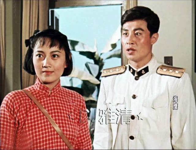 王晓棠多张罕见全家福曝光,和儿子在一起,她不是明星,而只是个普通的