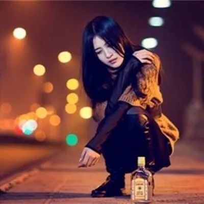 头像|伤感喝酒头像 一个人夜里喝酒照片 第509期