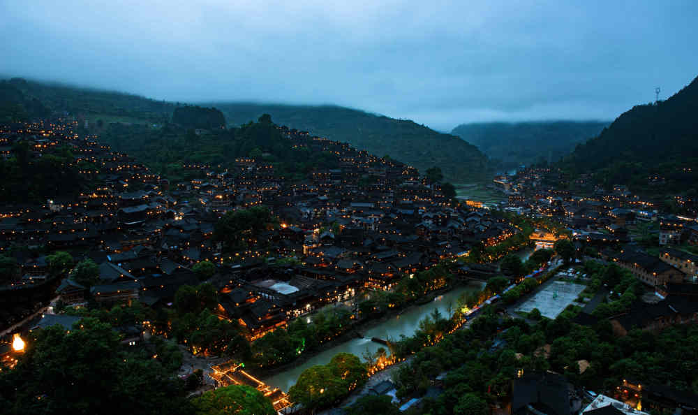 华灯初上夜,万家灯火时,不可错过的西江夜景