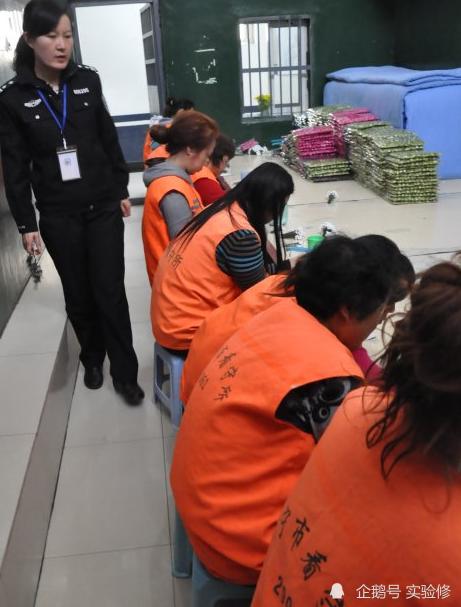 女性关进看守所之前是什么时候裸检这么体检有辱人权