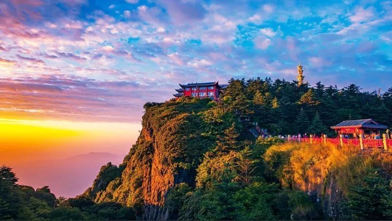中国十大名山,一座更比一座美,一生至少去一座