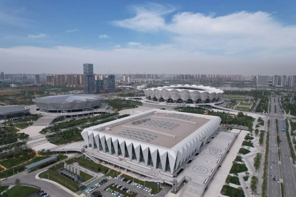 十四运来了,走进西安奥体中心看钢铁盛世之花