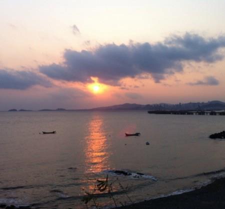 银沙滩浴场