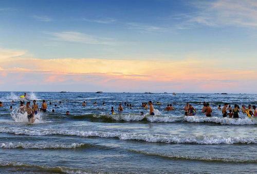 广东湛江这海岛有中国最长的海滩最美味的海蟹你不一定去过